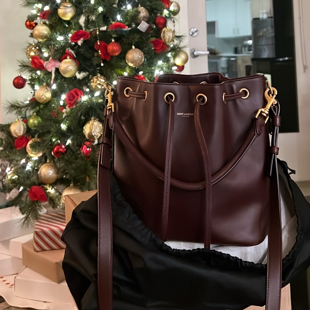 Saint Laurent Emmanuelle Bucket Bag - Picture 10 of 12